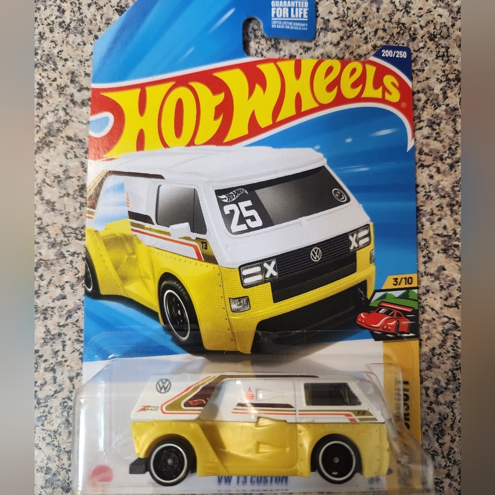 New In Box 2 Pack HOT WHEELS VW T3 Custom By Mattel Yellow/blue